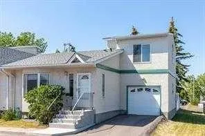 3 Whitmire Villas NE