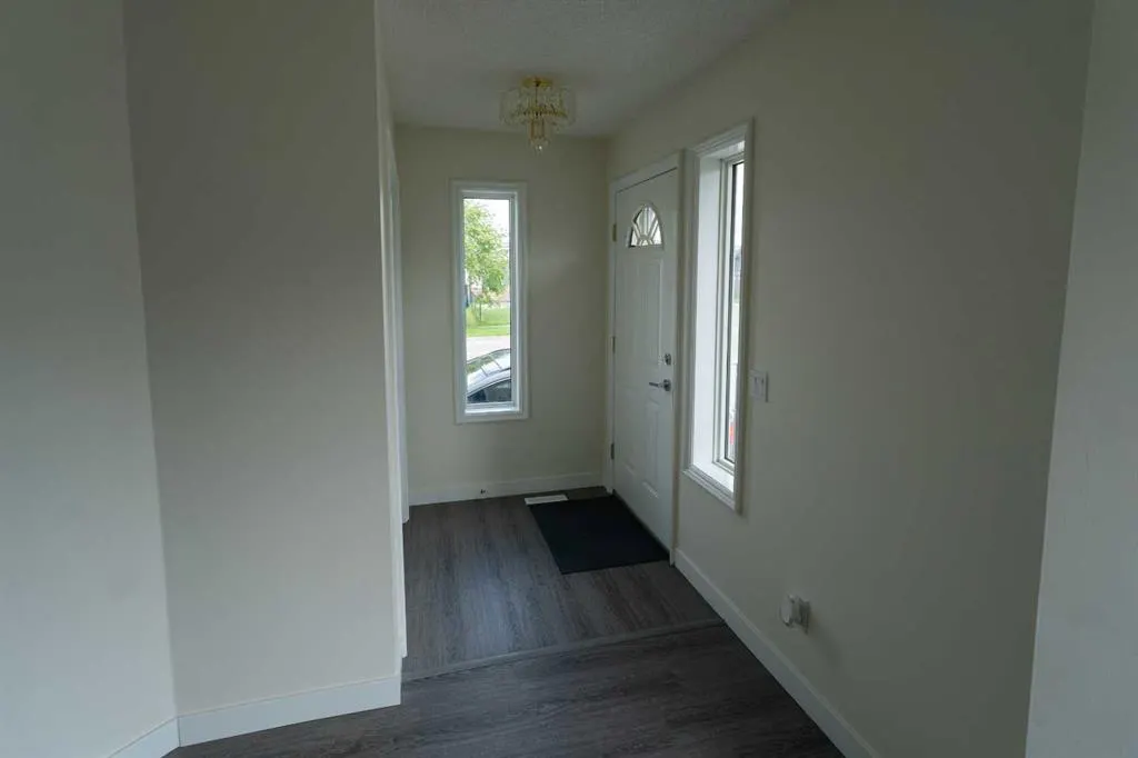 3 Whitmire Villas NE