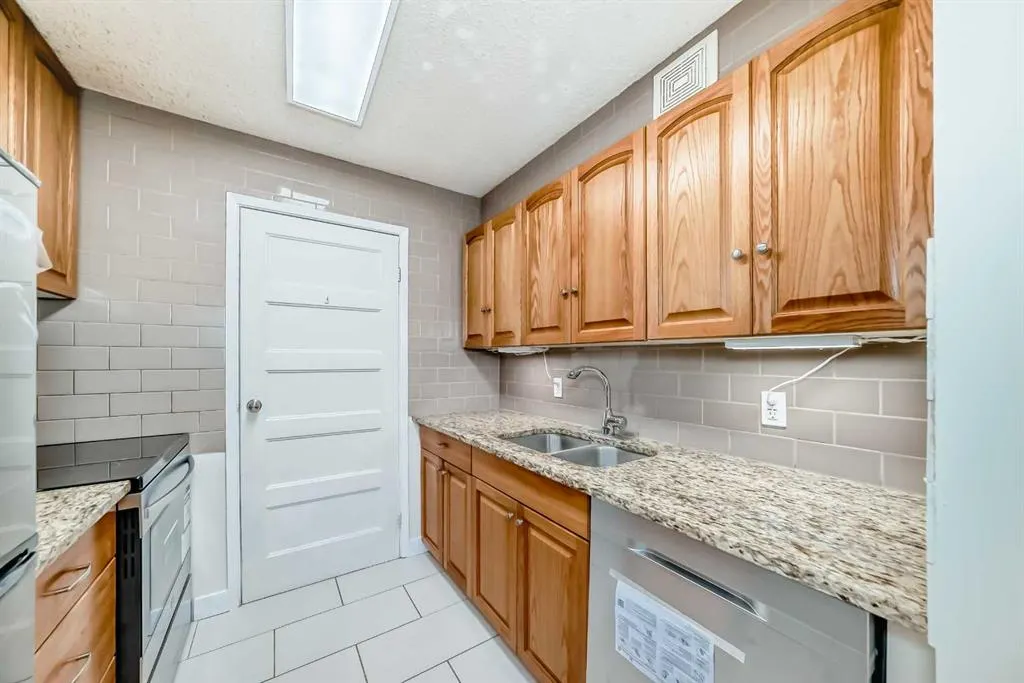 111 14 Avenue SE, #413