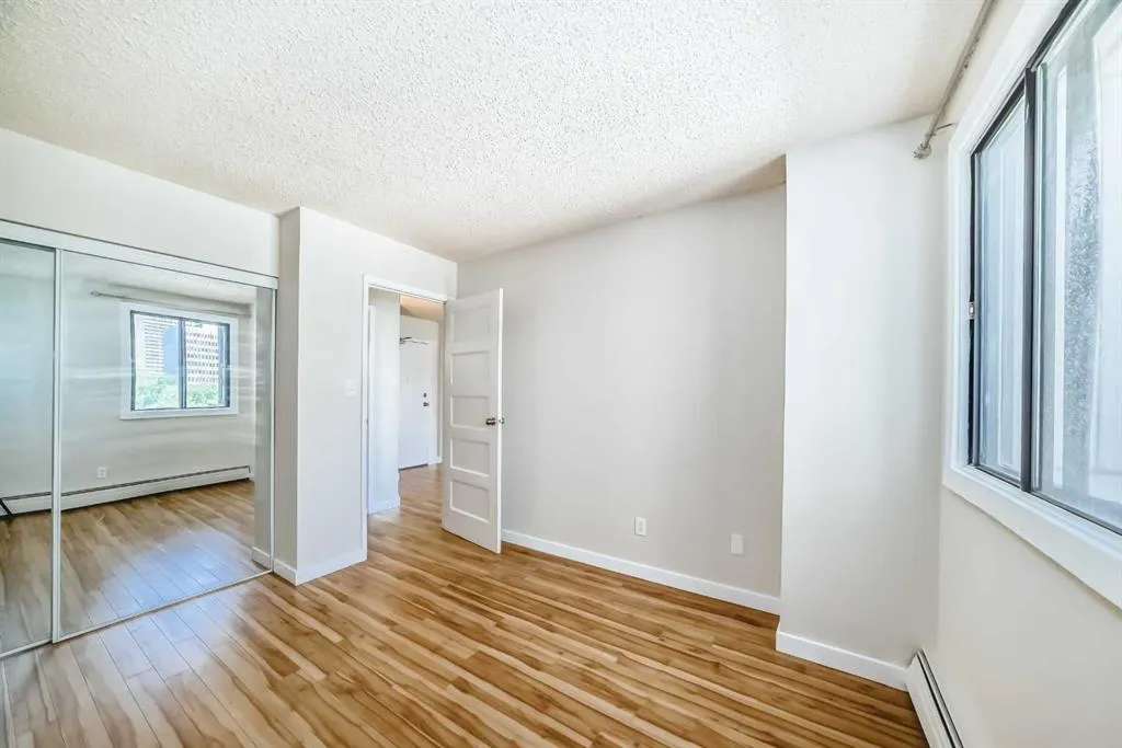 111 14 Avenue SE, #413