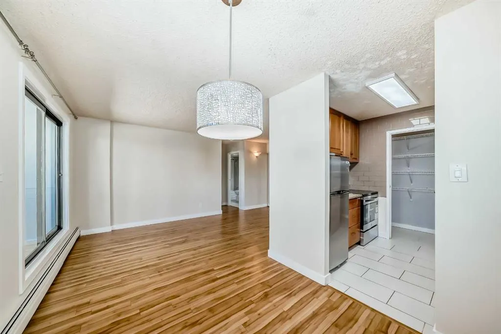 111 14 Avenue SE, #413