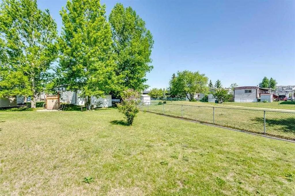99 Arbour Lake Road NW, #125