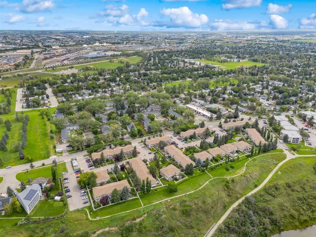 203 Lynnview Road SE, #31N