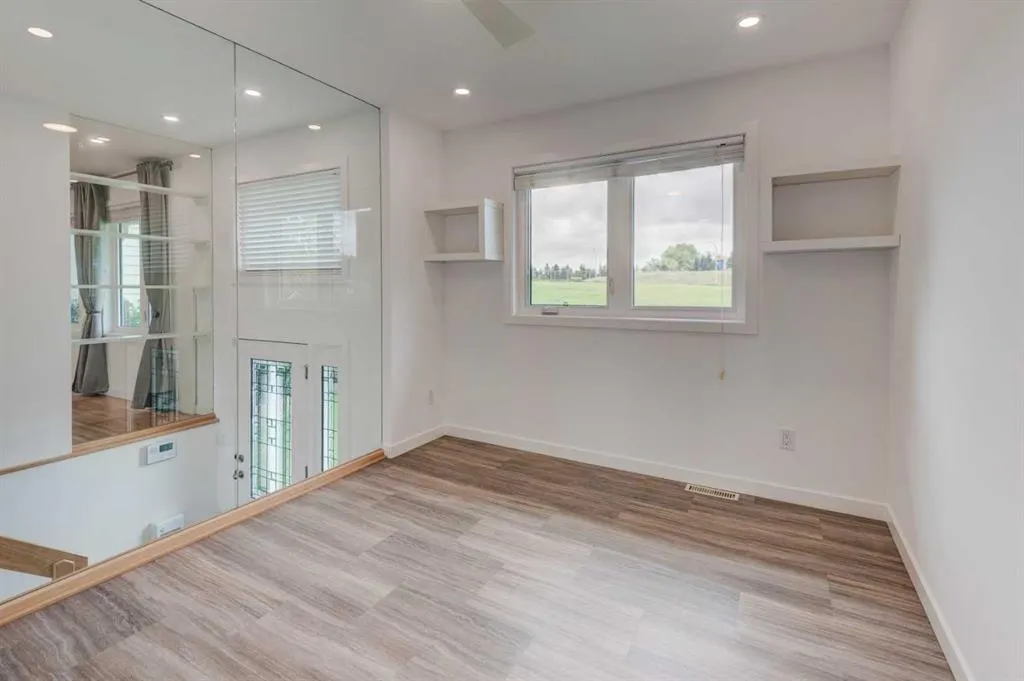 112 Selkirk Drive SW