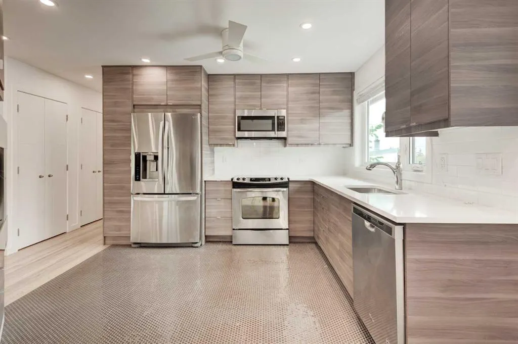 112 Selkirk Drive SW