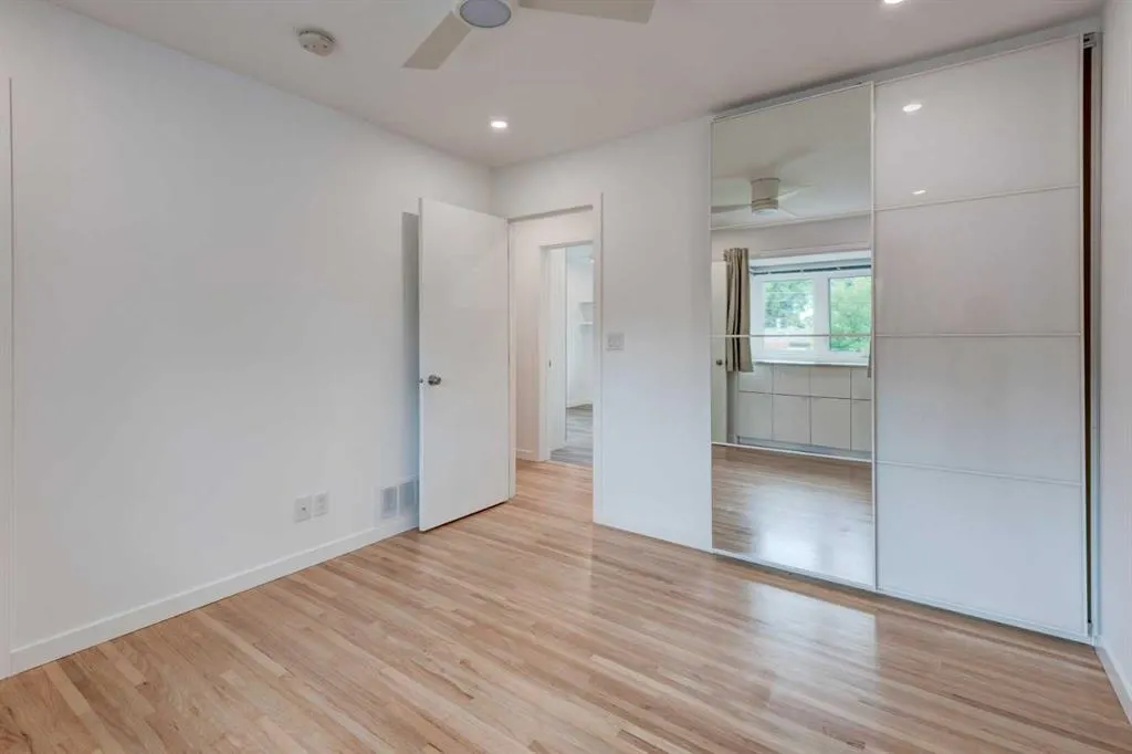 112 Selkirk Drive SW
