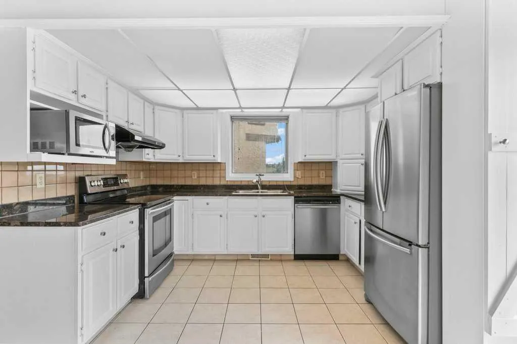 79 Edgeland Road NW