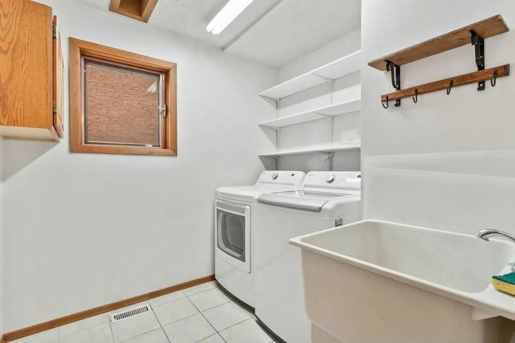 79 Edgeland Road NW