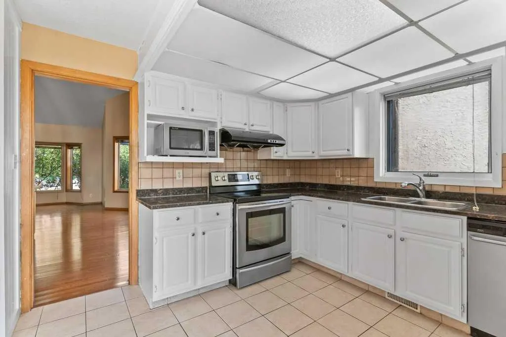 79 Edgeland Road NW