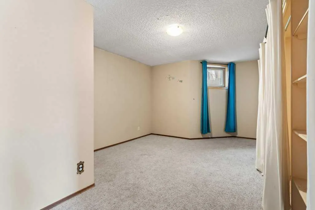 79 Edgeland Road NW