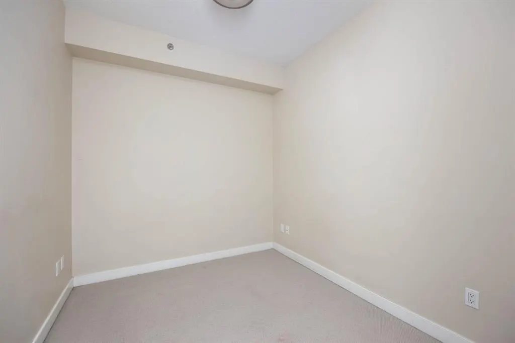 108 Denholm Gate, #401