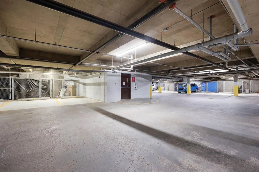 108 Denholm Gate, #401