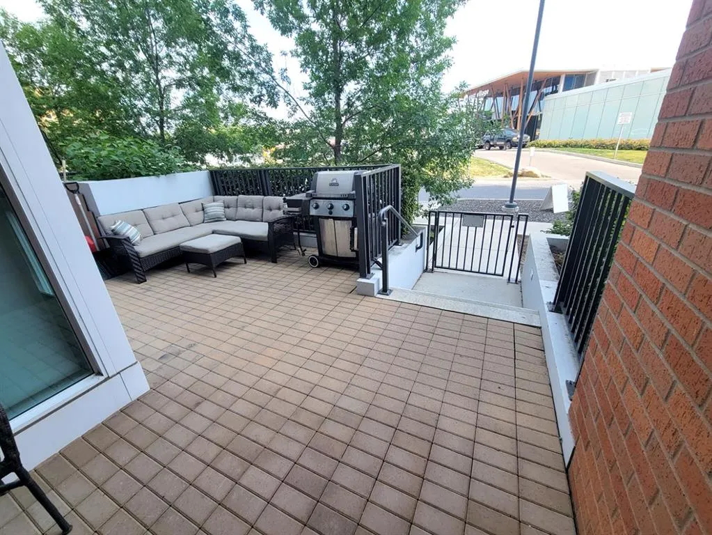 111 Confluence Mews SE