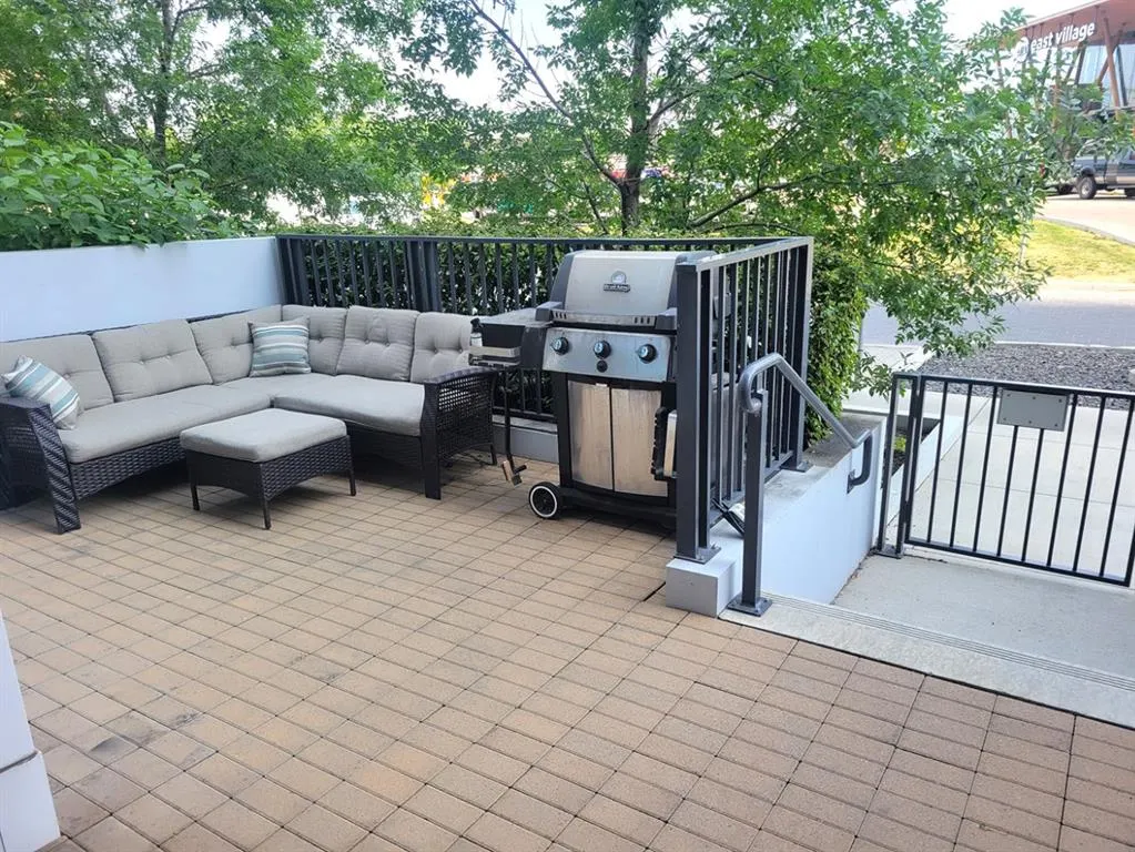111 Confluence Mews SE