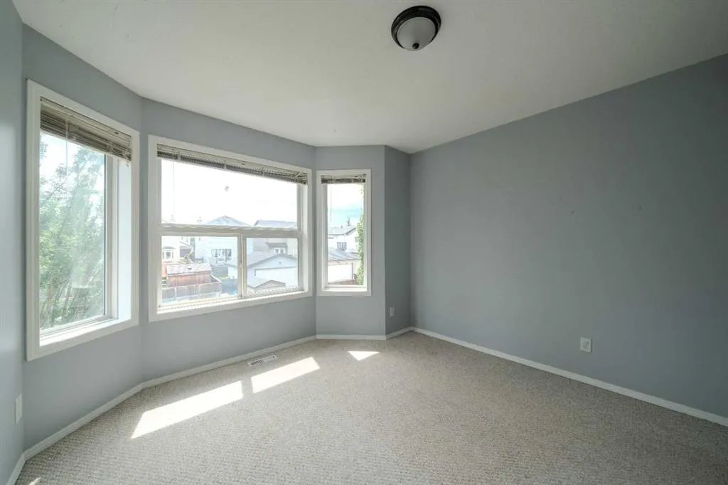 61 Everstone Avenue SW