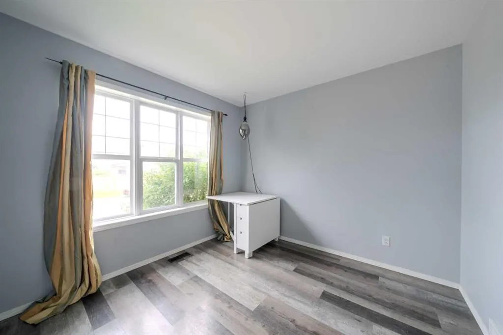 61 Everstone Avenue SW