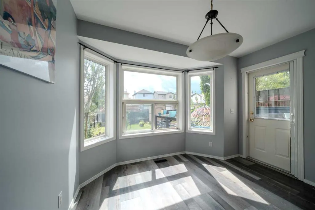 61 Everstone Avenue SW