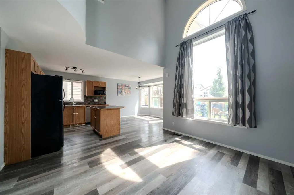 61 Everstone Avenue SW
