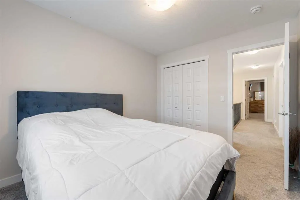 28 Sage Hill Crescent NW