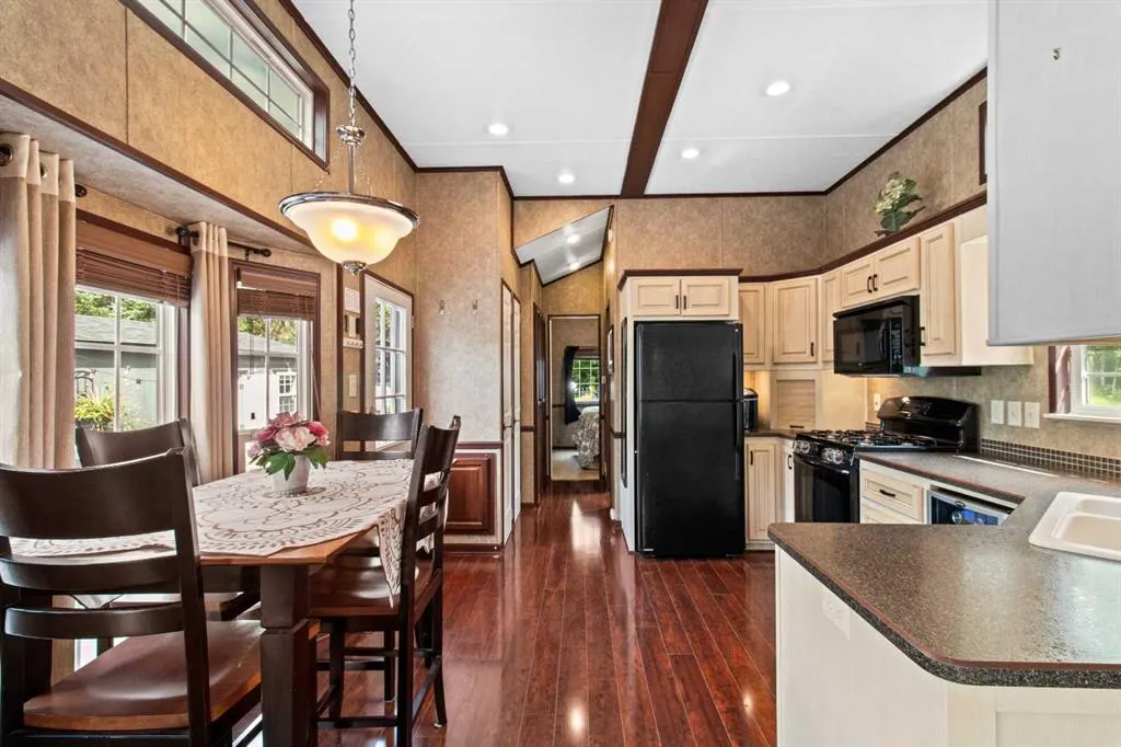 10046 Township road 422, #19B