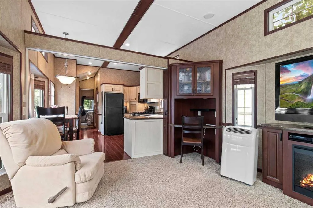 10046 Township road 422, #19B