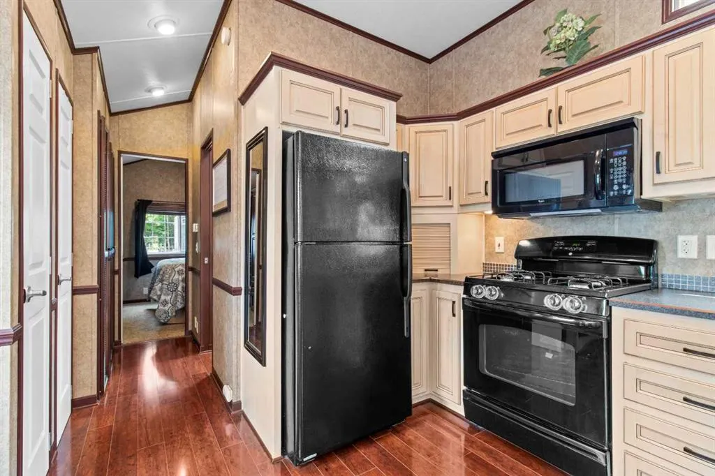 10046 Township road 422, #19B