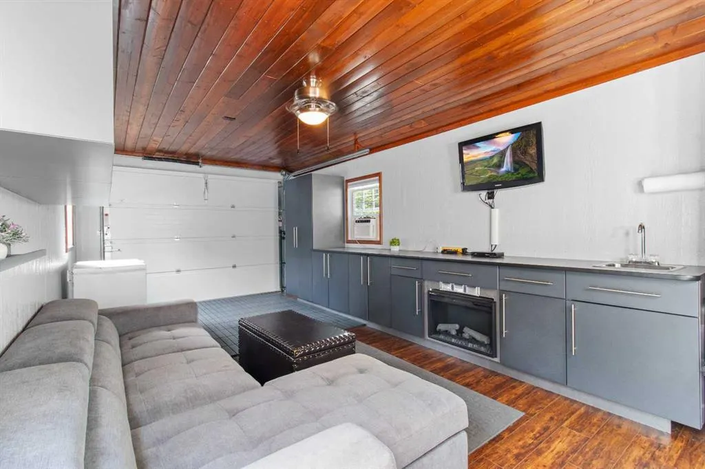 10046 Township road 422, #19B