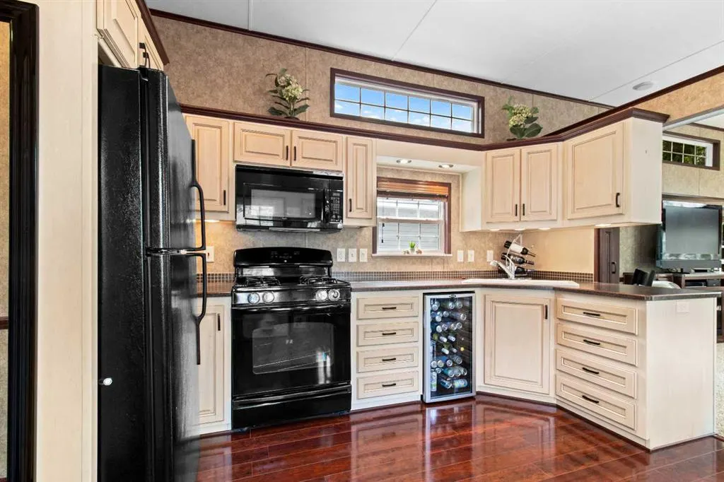 10046 Township road 422, #19B