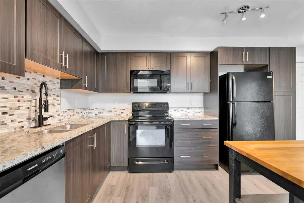 99 Copperstone Park SE, #4106
