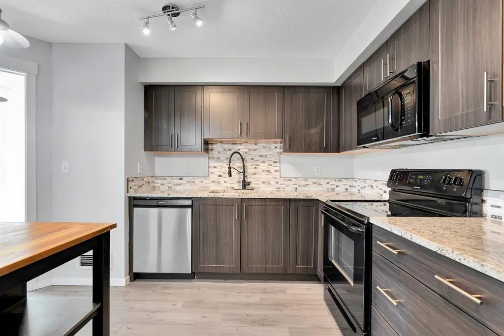 99 Copperstone Park SE, #4106