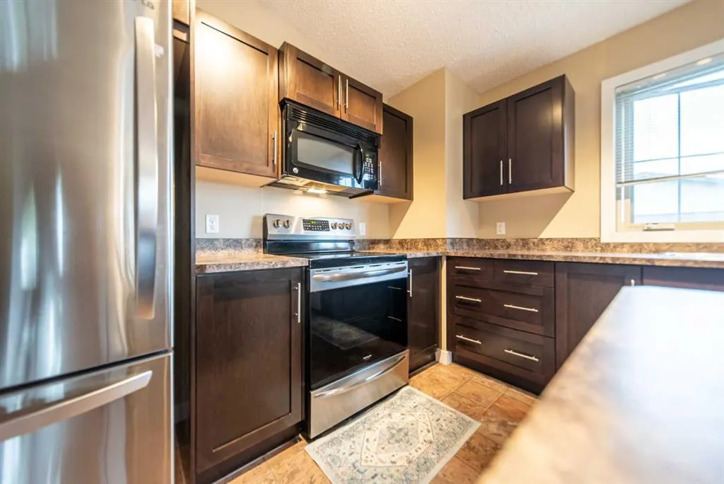 230 Eversyde Boulevard SW, #4201