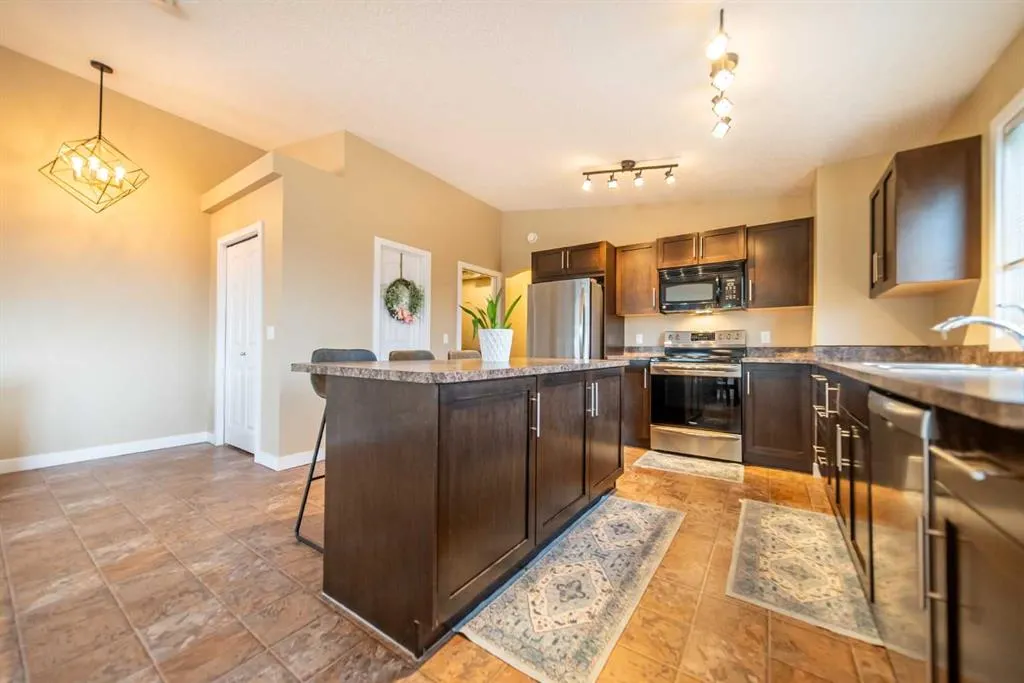 230 Eversyde Boulevard SW, #4201