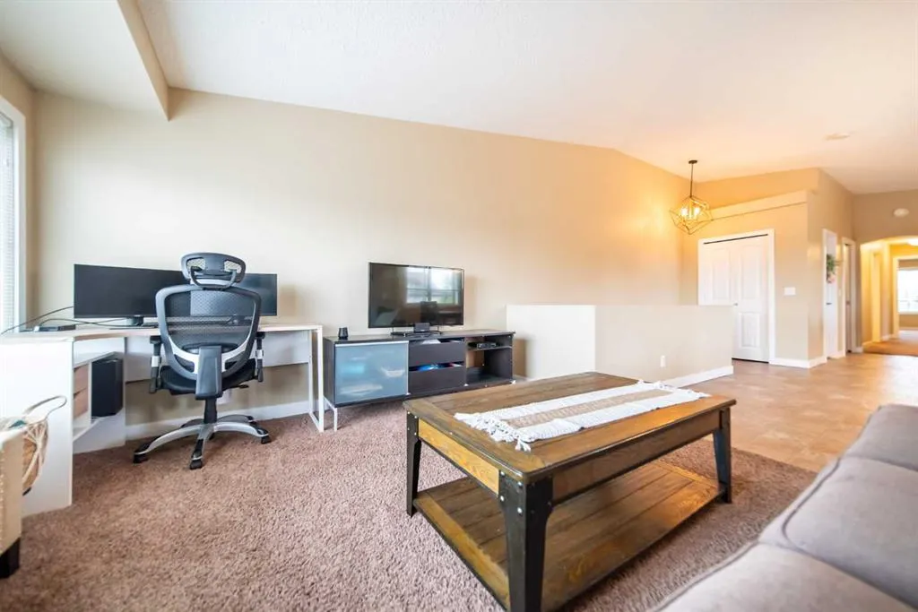 230 Eversyde Boulevard SW, #4201