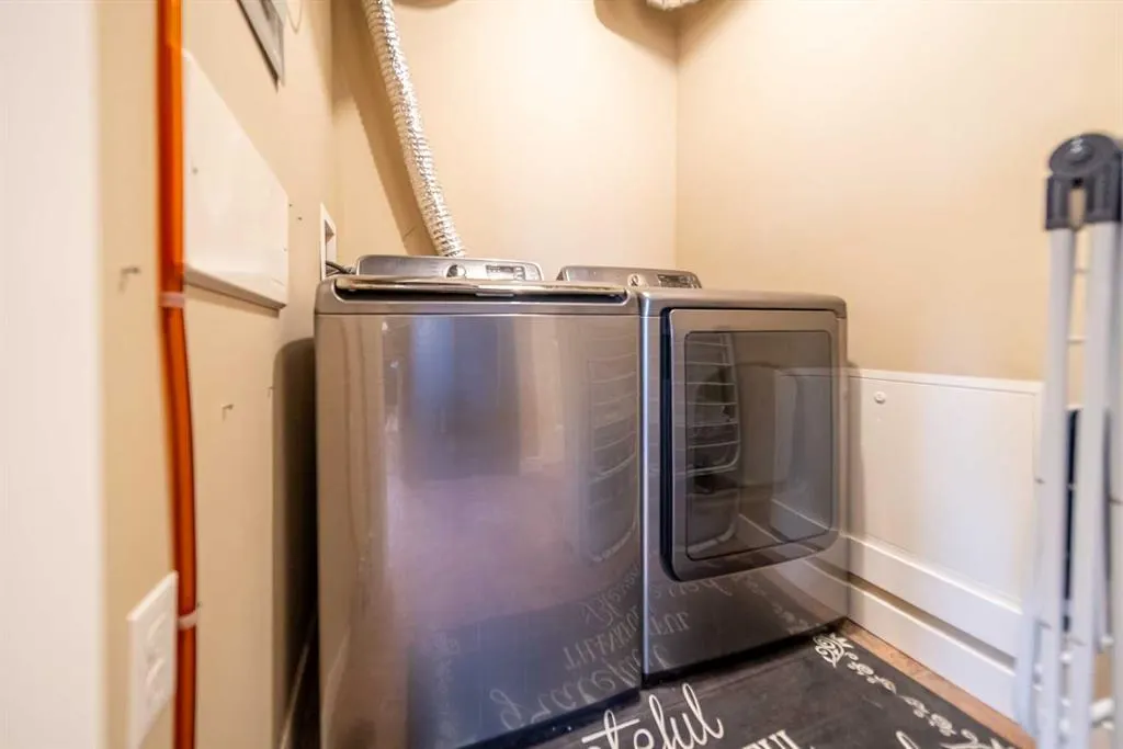 230 Eversyde Boulevard SW, #4201