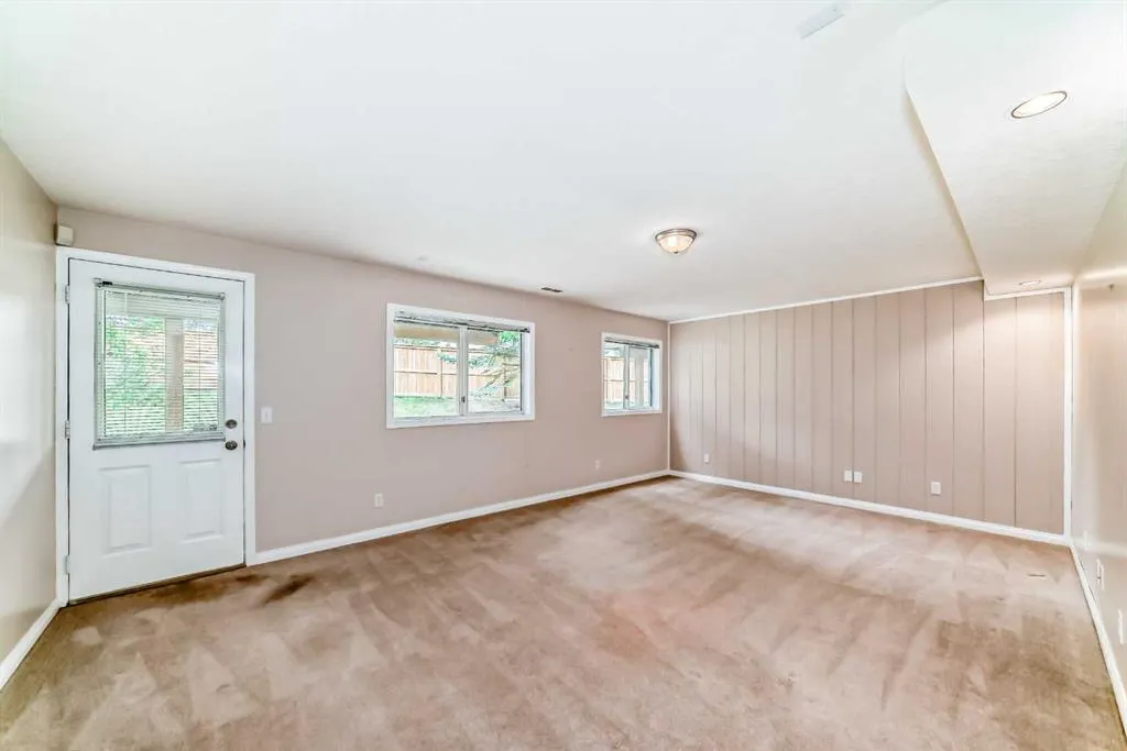 228 Scenic Acres Terrace NW