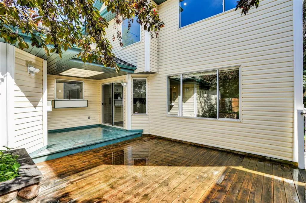 20 Chaparral Drive SE