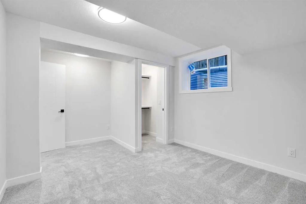 20 Chaparral Drive SE