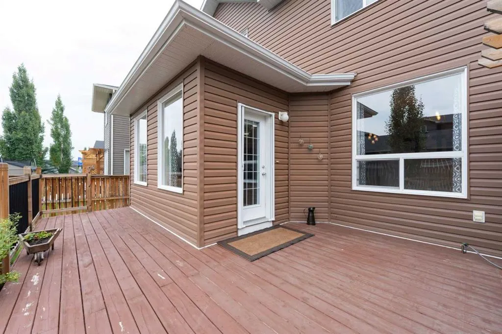 7 Westridge Green