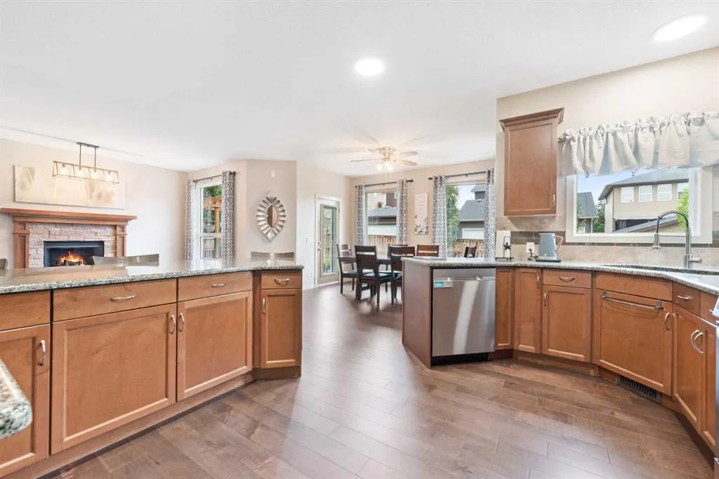 7 Westridge Green
