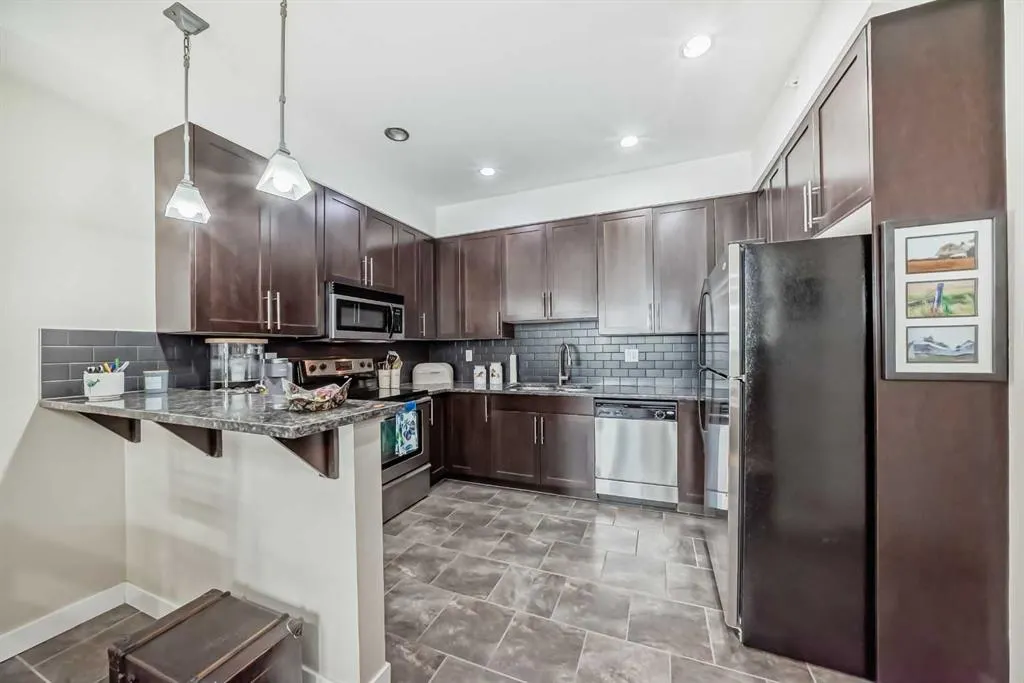1005B Westmount Drive, #314