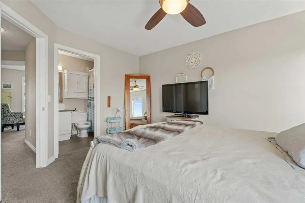 26 Crystal Shores Crescent