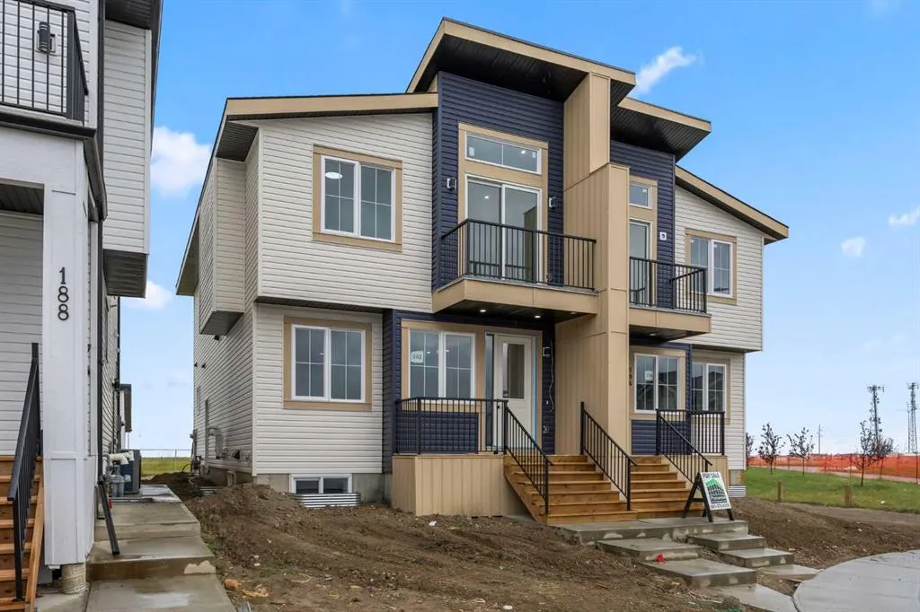 192 Saddlelake Manor NE