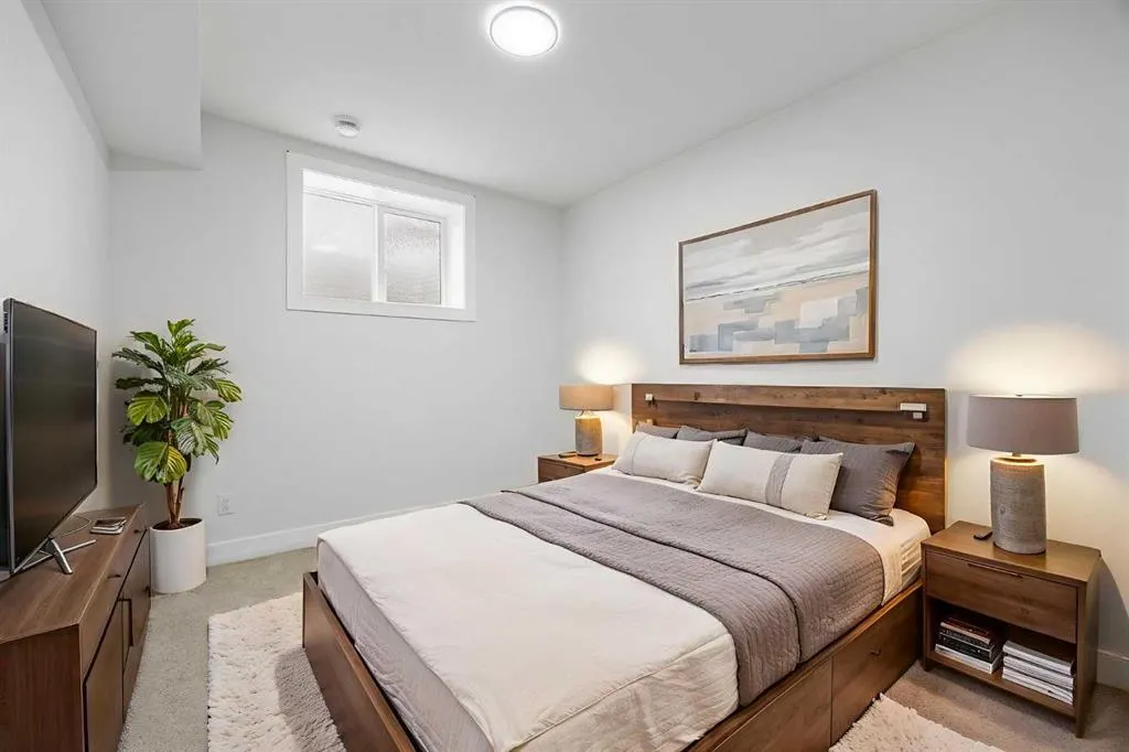 192 Saddlelake Manor NE