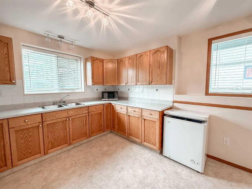 1006 3 Avenue, #3