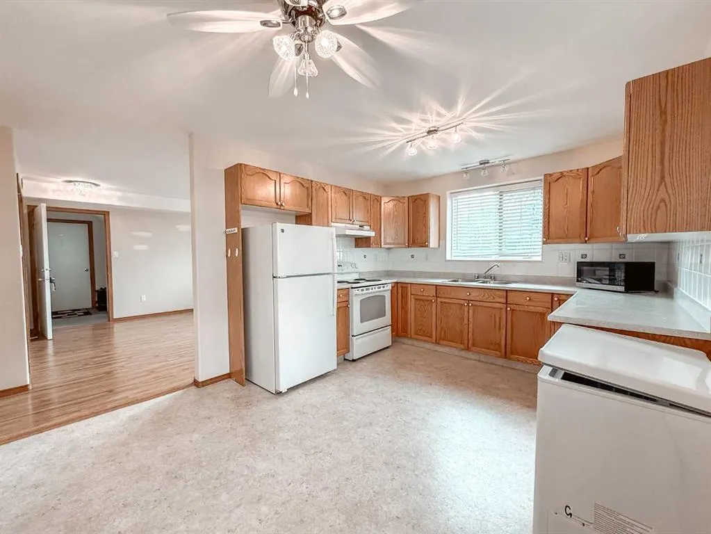 1006 3 Avenue, #3