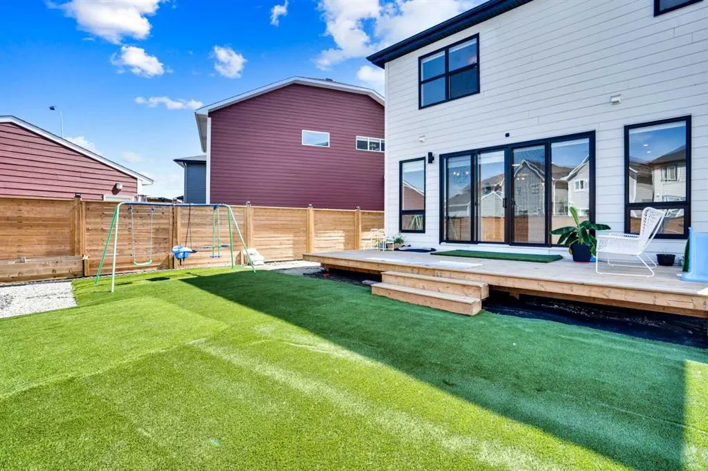 38 Magnolia Court SE