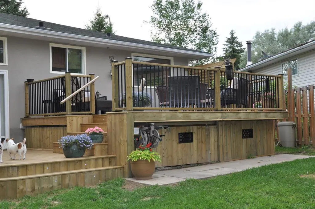 106 Hilltop Crescent