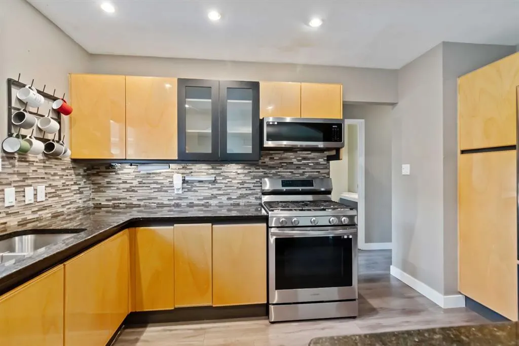 106 Hilltop Crescent
