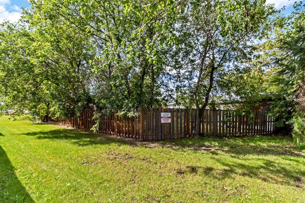 106 Hilltop Crescent