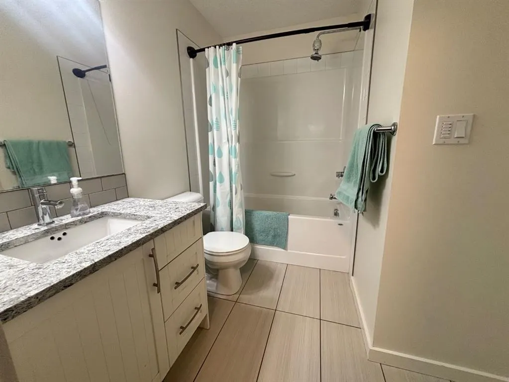 2400 Ravenswood View SE, #1513